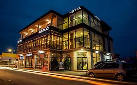 Семеен Хотел Естило